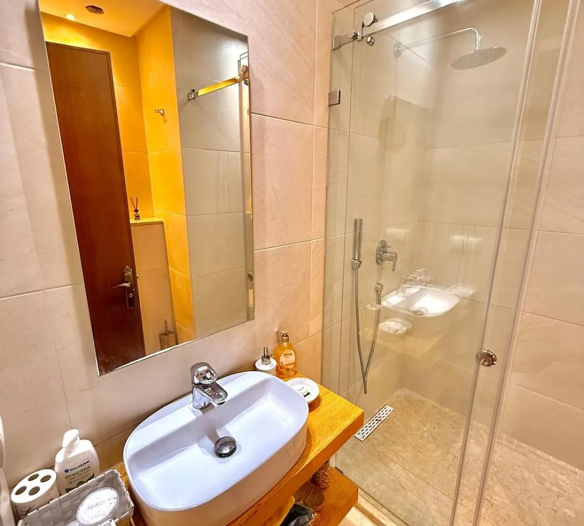 Marina Agadir Luxury Apartment With Mountain View & Pool Access Maroko